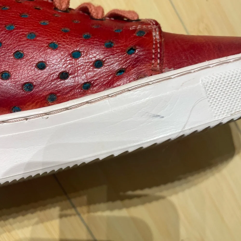 Bed Stu red leather